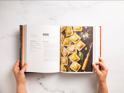 Image of THE COMPLETE ITALIAN COOKBOOK: 200 CLASSIC AND CONTEMPORARY ITALIAN DISHES MADE FOR THE MODERN KITCHEN (COMPLETE COOKBOOK COLLECTION)