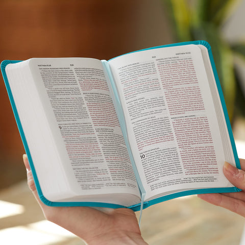 Image of NKJV, Value Thinline Bible, Blue Leathersoft, Red Letter, Comfort Print: Holy Bible, New King James Version