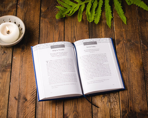 Image of Trusting God with Today: A Daily Devotional for Building Confident Faith and Lasting Joy (365 Devotions - Inspiration for Every Day of the Year) (Devotionals from Charles F. Stanley)