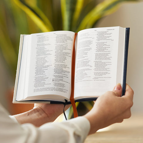 Image of NKJV, Thinline Bible, Compact, Leathersoft, Blue, Red Letter, Comfort Print: Holy Bible, New King James Version