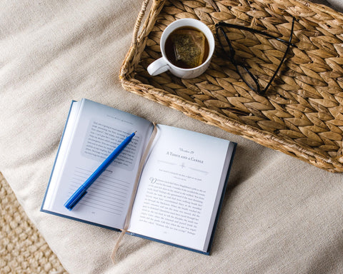 Image of Grieving the Loss of a Loved One: A Devotional of Comfort as You Mourn