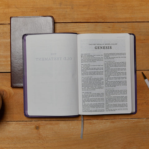 Image of KJV HOLY BIBLE: VALUE LARGE PRINT THINLINE, TEAL LEATHERSOFT, RED LETTER, COMFORT PRINT: KING JAMES VERSION
